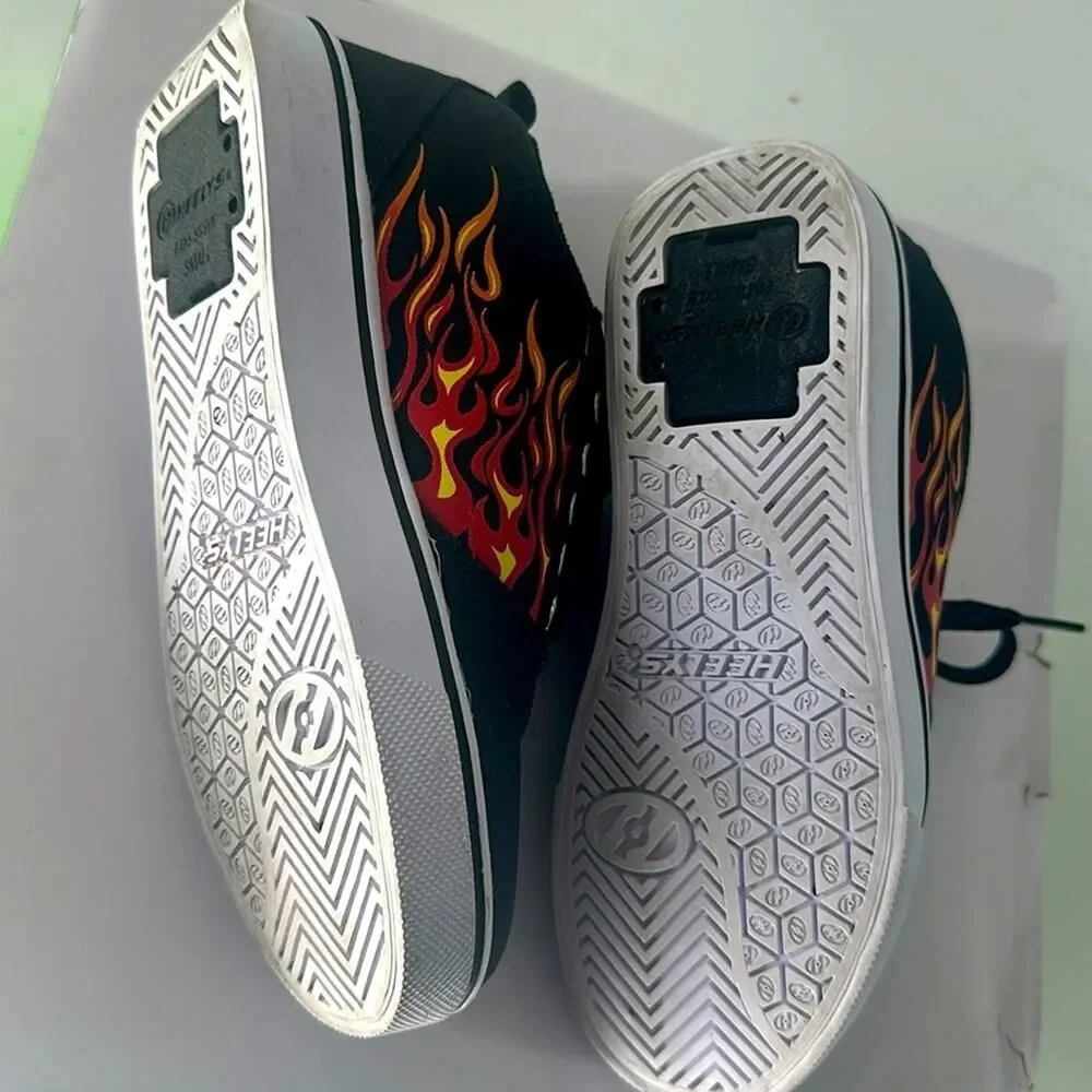 Heelys Pro 20 Black Flame Print Skate Skater Kids Shoes Sneakers Youth S2 Video